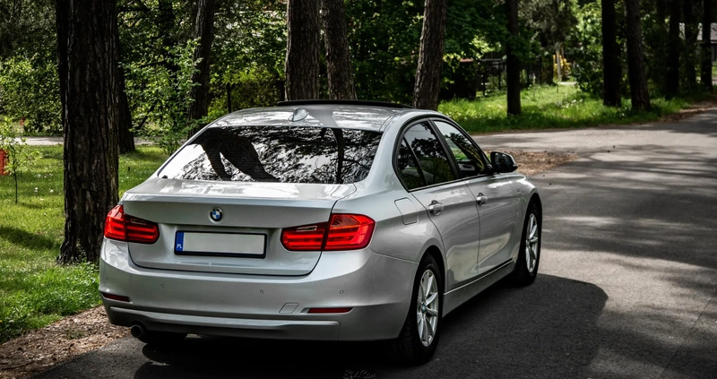 BMW Seria 3 cena 44400 przebieg: 240000, rok produkcji 2012 z Sochaczew małe 781